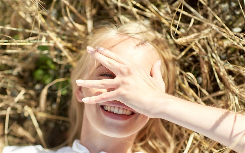 kathos-to-lockdown-xalaronei-oi-dermatologoi-anisuxoun-perissotero-gia-ton-ilio