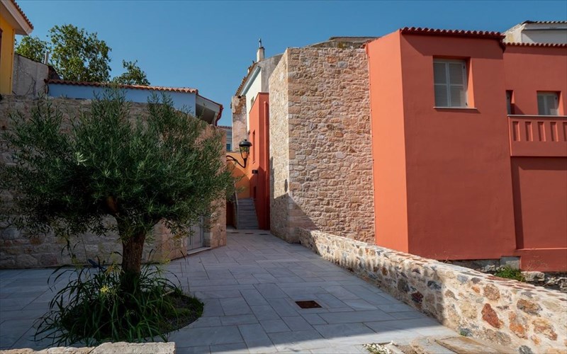 meros-tou-mouseiou-neoterou-ellinikou-politismou-anoigei-ton-iounio