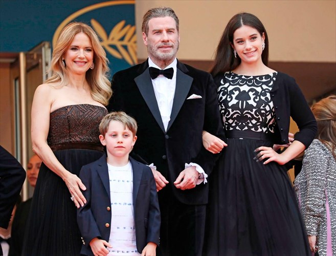 o-John-travolta-apokaluptei-perissotera-gia-tin-apoleia-tis-proin-suzugou-tou-kelly-preston