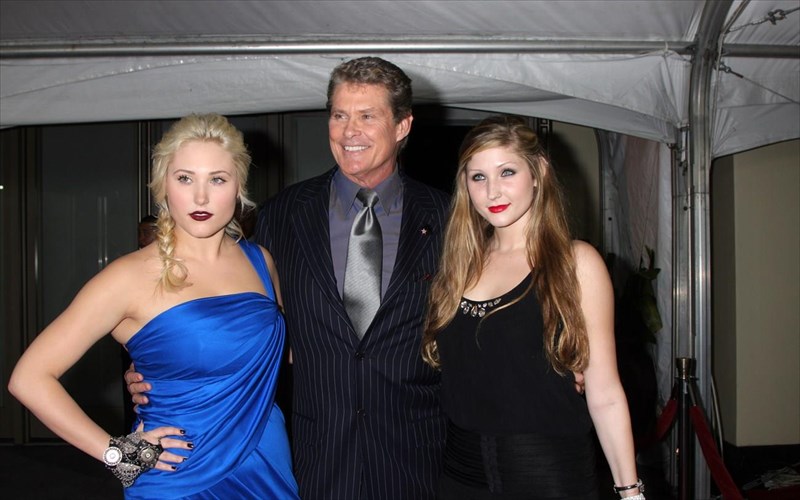 o-kori-tou-david-hasselhoff-egine-to-proto-super-plus-size-model-se-eksofullo-playboy