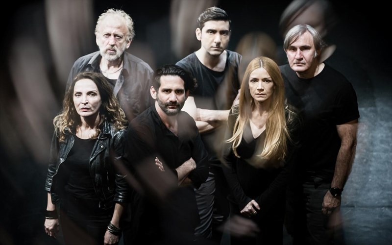 bakxes-stin-epidauro-me-pappa-sakellariou-papaspiliopoulo-petropoulo-aspioti-kai-takalou