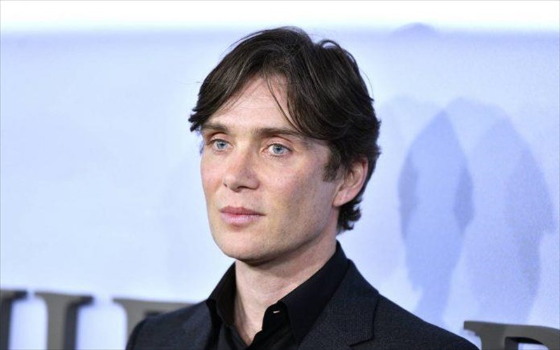 o-cillian-murphy-thumatai-tin-akroasi-gia-ton-rolo-tou-batman-to-2003