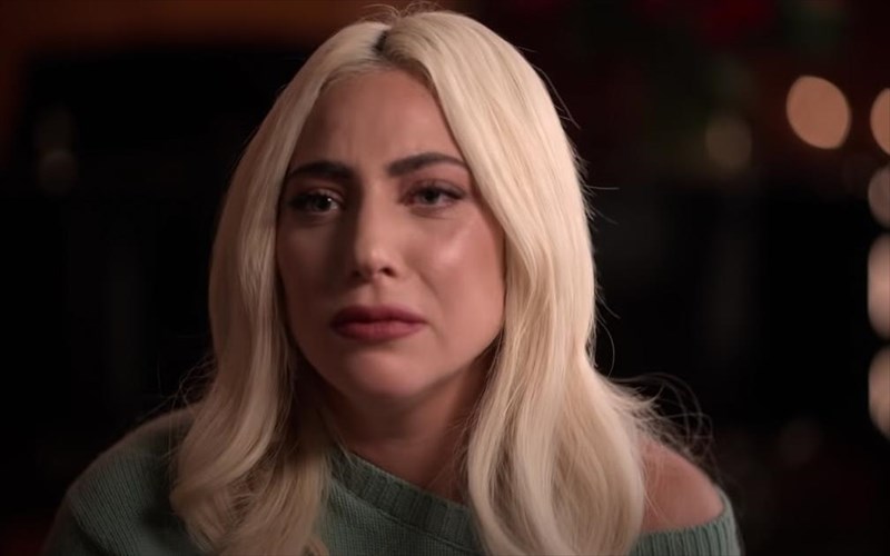 i-lady-gaga-upefere-apo-psuxotiki-diataraxi-afou-emeine-egkuos-apo-ton-biasti-tis-se-ilikia-19-eton