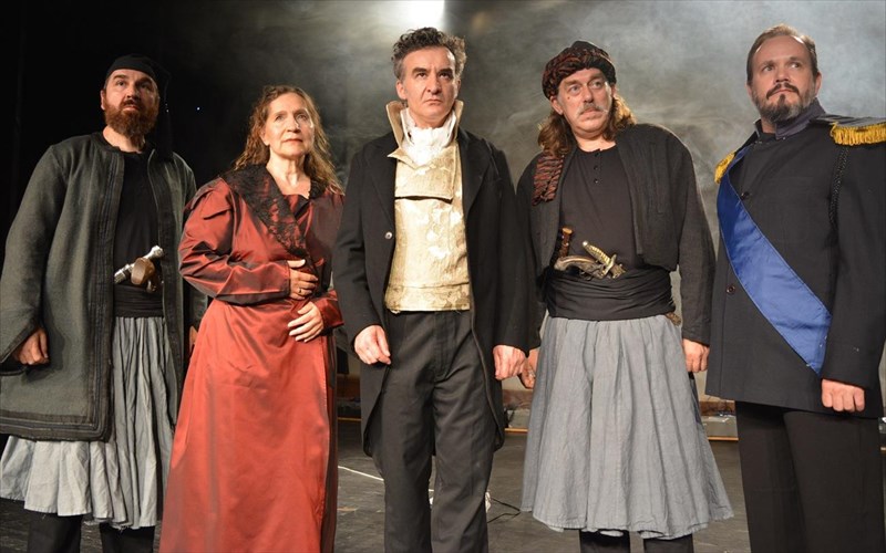 to-dipethe-kalamatas-periodeuei-to-kalokairi-gia-ta-200-xronia-apo-tin-elliniki-epanastasi