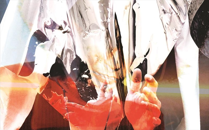 i-iris-karagian-parousiazei-to-a-dance-as-a-dance-dance