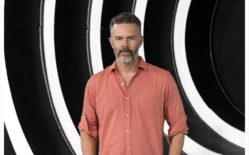 xristos-loulis-kai-martha-frintzila-eisballoun-sto-1821-i-epitheorisi-epitheorisi