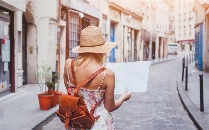 oi-europaioi-lene-nai-sta-taksidia