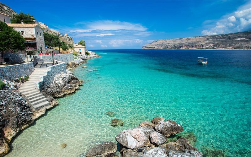 ekdromi-sti-mani-me-tous-active-sundays