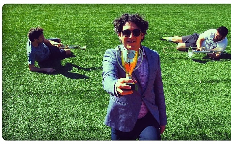 mia-opera-gia-to-podosfairo-stin-peiraios-260