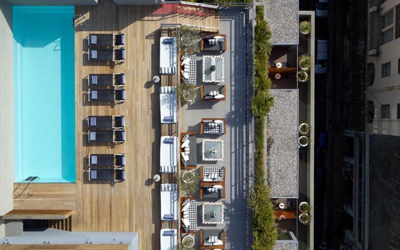 5-ksenodoxeia-stin-athina-me-apolaustiki-pisina-ksenodoxeia-stin-athina-me-apolaustiki-pisina