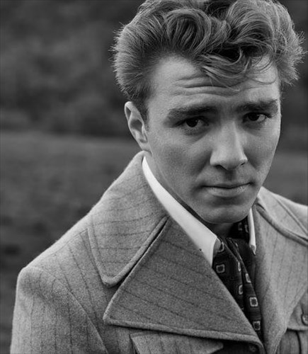 o-gios-tis-madonna-rocco-stin-proti-tou-fotografisi