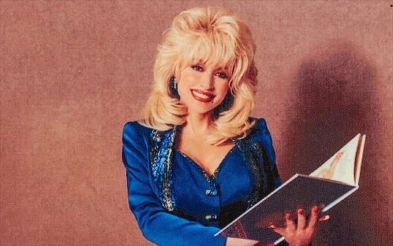 run-rose-run-to-proto-muthistorima-tis-dolly-parton