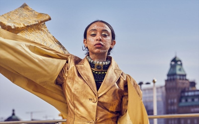 i-elli-papakonstantinou-sunergazetai-me-to-basiliko-theatro-tis-souidias