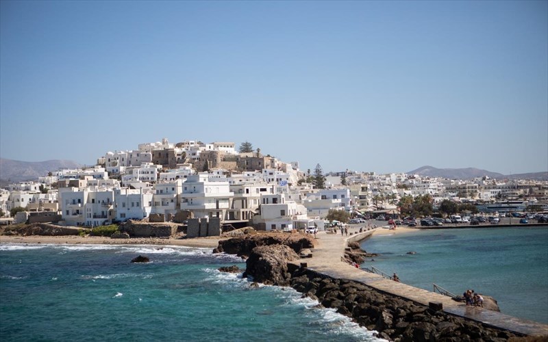 epistrofi-sti-nakso-me-15-kalokairina-stigmiotupa