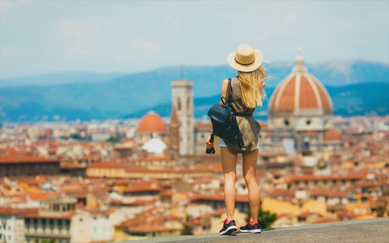 oi-amerikanoi-taksidiotes-ektos-asfalous-listas-tis-europaikis-enosis