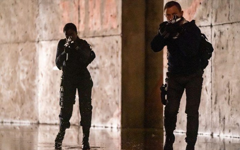 no-time-to-die-deite-duo-nea-apokaluptika-trailers-kai-tin-imerominia-gia-ton-neo-James-bond