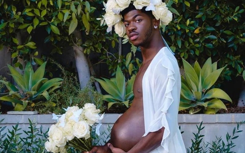 egkuos-o-lil-nas-x-sto-neo-tou-amploum-lil-nas-x-sto-neo-tou-amploum