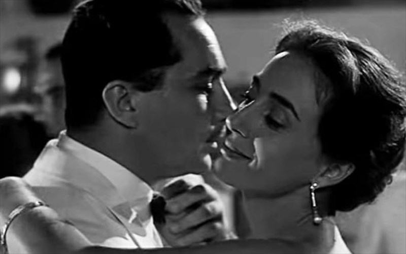 me-to-teleutaio-psema-tou-kakogianni-sunexizetai-to-festibal-stin-peiraios-260