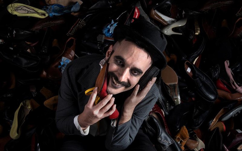 paratasi-gia-tin-parastasi-i-panouklatou-almper-kamu-sto-theatro-104