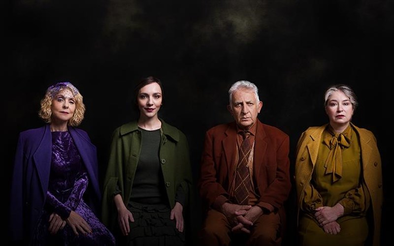 to-kouklospito-meros-deutero-eidiki-parastasi-me-prosbasimotita-gia-kofous-kai-barikoous