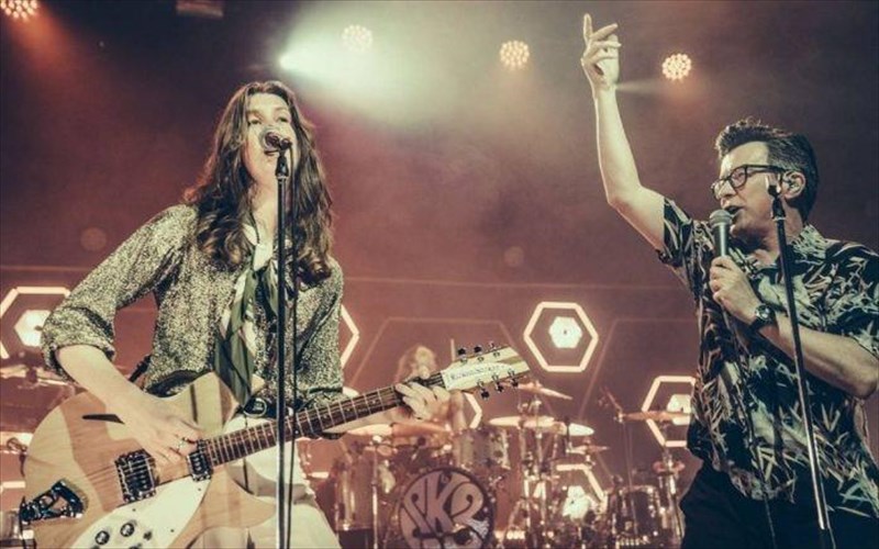 oi-blossoms-kai-o-rick-astley-ermineuoun-to-heaven-knows-im-miserable-now-ton-smiths-rick-astley-ermineuoun-to-heaven-knows-im-miserable-now-ton-smiths