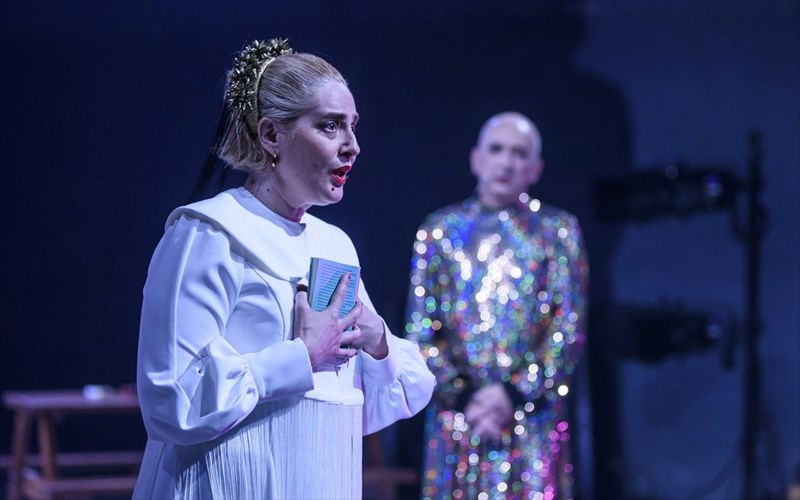 to-festibal-athinon-epidaurou-sunexizetai-stin-peiraios-260-me-treis-parastaseis