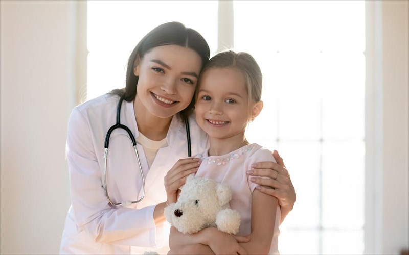 dorean-iatrikes-eksetaseis-se-paidia-apo-ton-dimo-athinaion