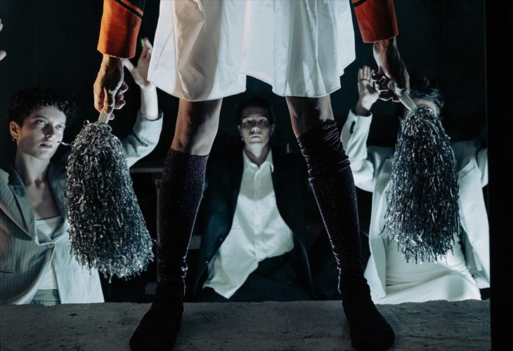 to-koritsi-pou-ginetai-gorilas-kai-alles-istories-anarrosis-gia-liges-akomi-parastaseis