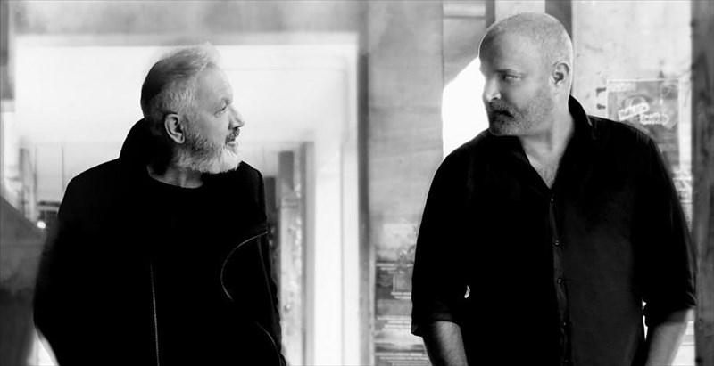 o-xristos-thibaios-kai-o-panagiotis-margaris-sunantiountai-panagiotis-margaris-sunantiountai