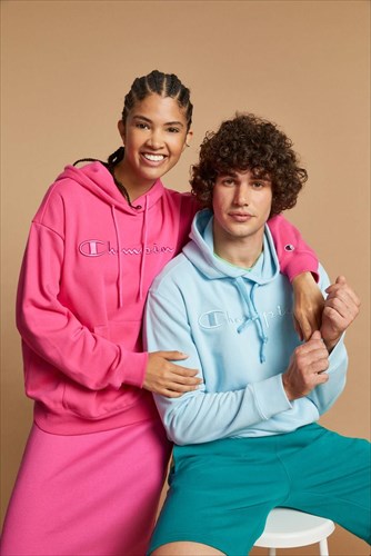 ta-athlitika-tis-neas-sezon-apo-tin-champion-prostazoun-xroma-kai-eksostrefeia