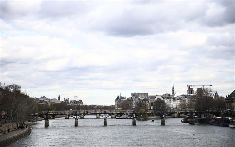 mia-fotografiki-imera-sto-epanastatiko-parisi