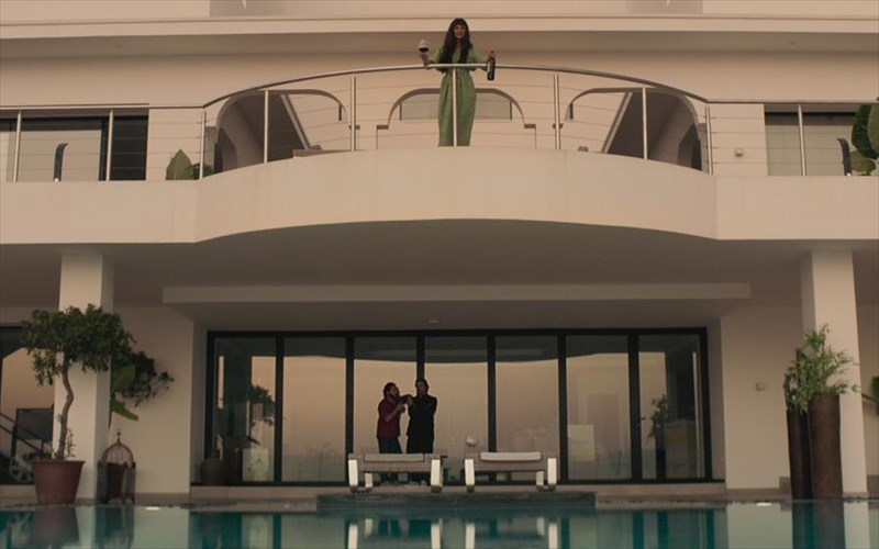 100000-euro-simera-i-1-ekatommurio-se-deka-xronia-i-apantisi-stous-kinimatografous-apantisi-stous-kinimatografous