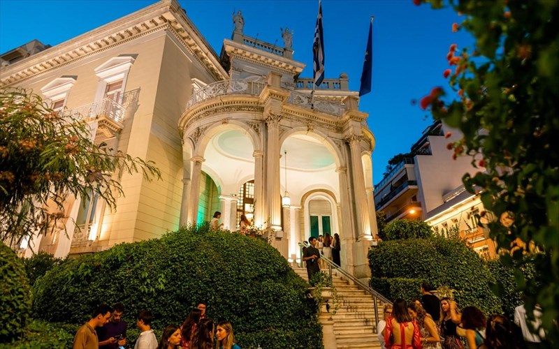 to-mouseio-kukladikis-texnis-summetexei-sti-diethni-imera-mouseion