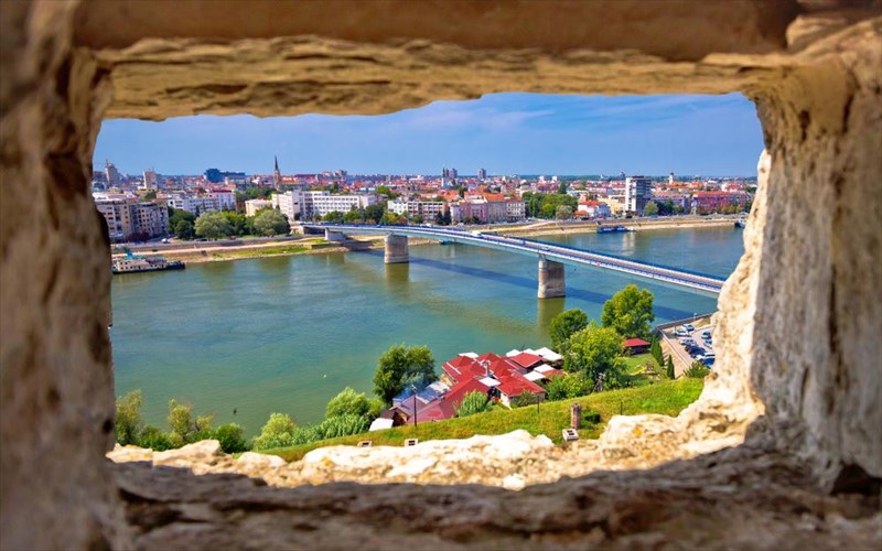 anakaluptoume-tin-boreia-serbia-mesa-apo-tis-panemorfes-poleis-nobi-sant-kai-soumpotitsa