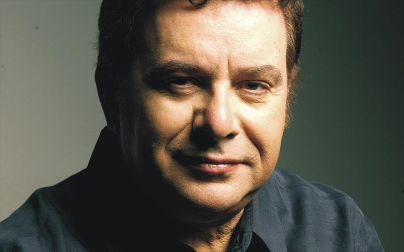 st-ouranou-tin-akri-o-manolis-mitsias-tragouda-niko-gkatso