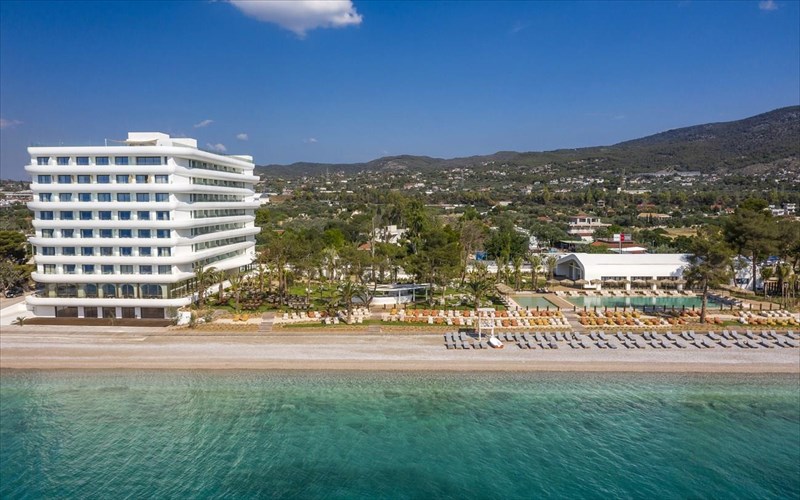 isla-brown-corinthia-to-pentastero-resort-pou-irthe-gia-na-ensarkosei-to-escapism-stin-korinthiaki-ribiera