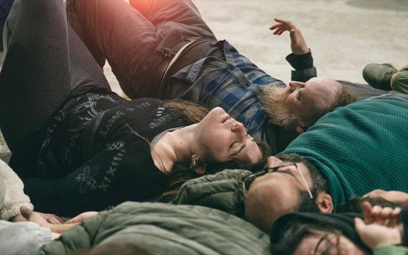 oi-oneiropoloi-anoigoun-dunamika-to-programma-tis-peiraios-260