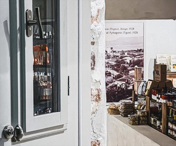 to-antigonis-deli-concept-einai-ena-oneiro-pou-egine-pragmatikotita-stin-kardia-tou-puthagoreiou