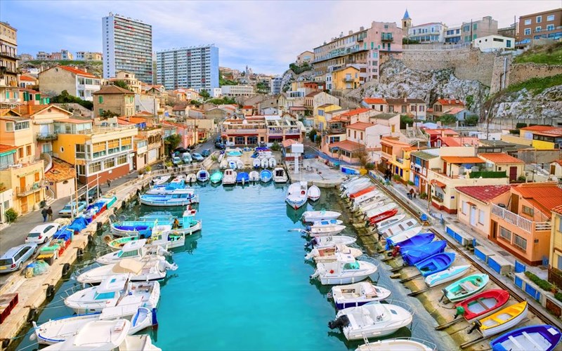 giati-autes-oi-8-poleis-den-einai-kai-toso-filikes-poleis-den-einai-kai-toso-filikes