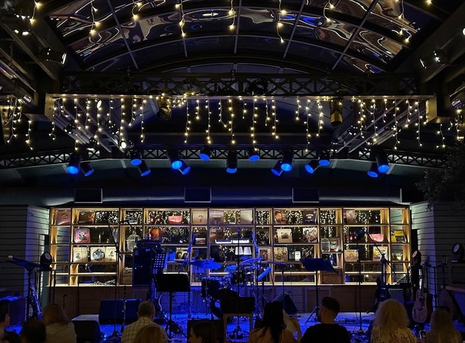 kerdiste-proskliseis-gia-ta-duo-uperoxa-live-tou-gazarte