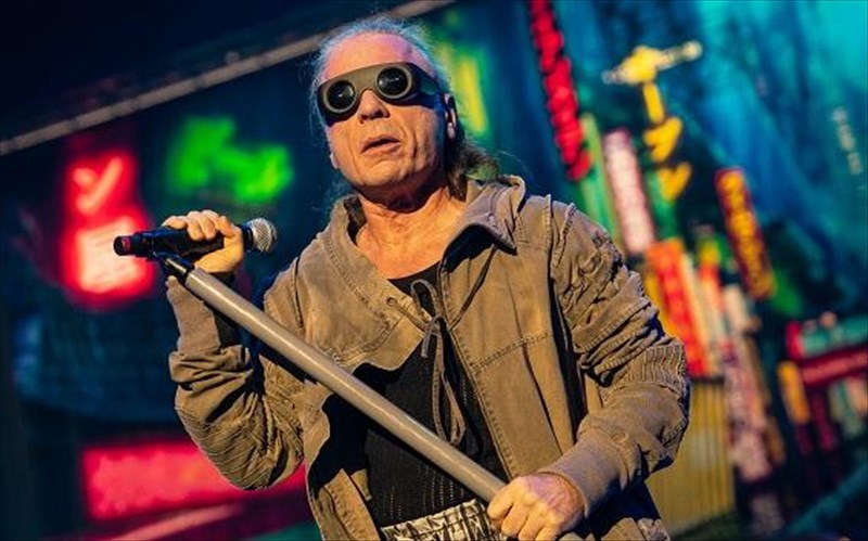 neo-prosopiko-almpoum-apo-ton-bruce-dickinson