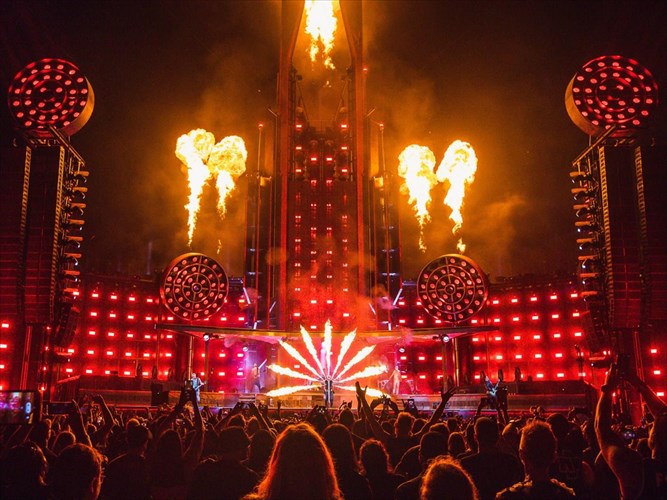 kathusterisi-stin-enarksi-polisis-ton-eisitirion-gia-tous-rammstein