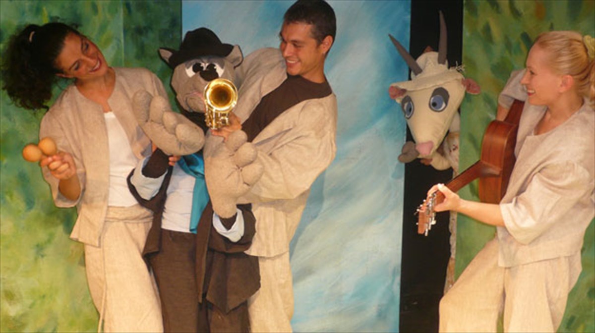 sto-theatro-apo-25-eton