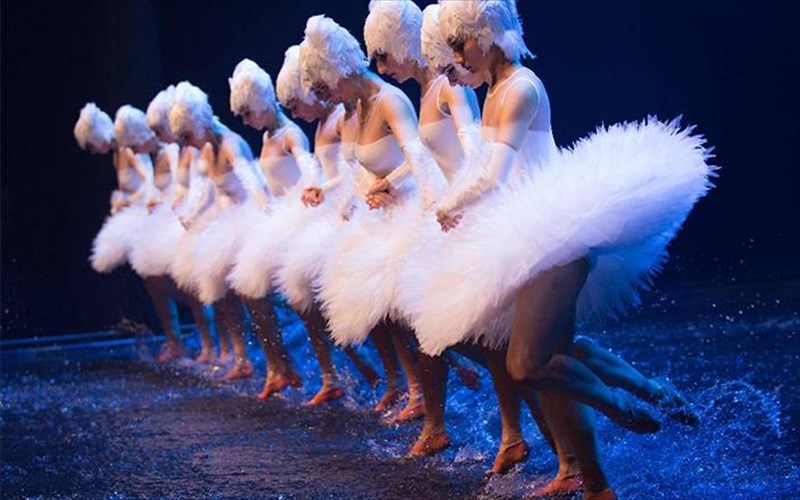 i-limni-ton-kuknon-sto-nero-to-klassiko-ergo-opos-den-to-exete-ksanadei