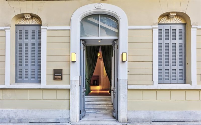 to-idruma-onasi-egkainiazei-stin-athina-ena-monimo-spiti-gia-to-arxeio-kabafi