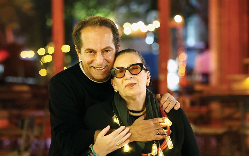 to-mikro-pallas-mas-kalei-gia-ena-bradu-stin-athina