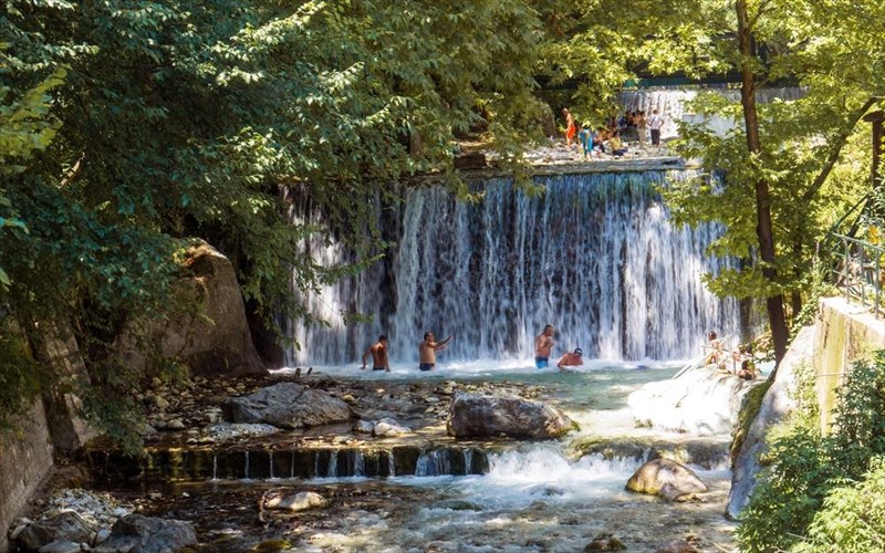 kanoume-boutia-sta-iamatika-loutra-pozar