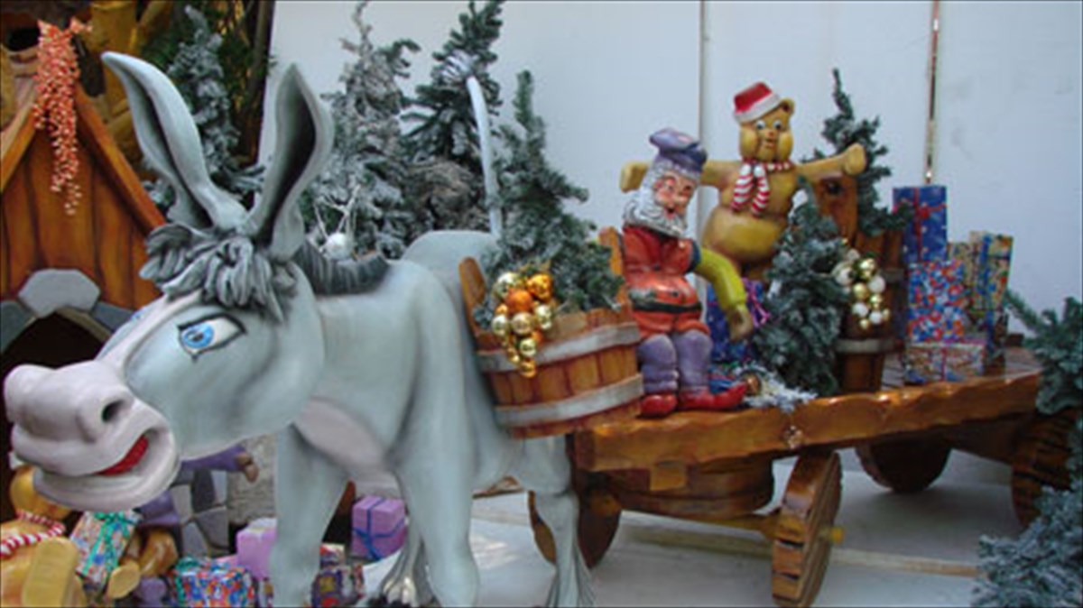 i-athina-ginetai-xristougenniatiko-paramuthi