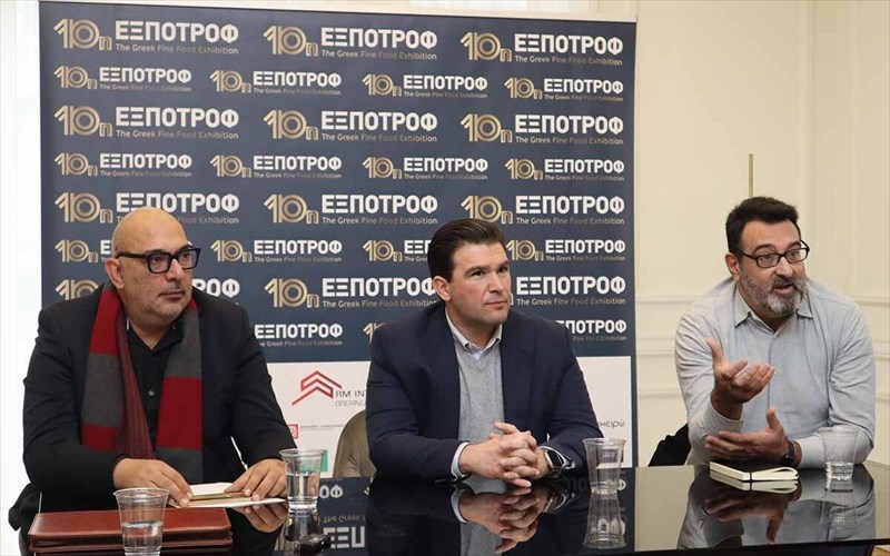 kostis-mosxonas-i-ekspotrof-strefei-kathara-to-blemma-tis-sto-eksoteriko