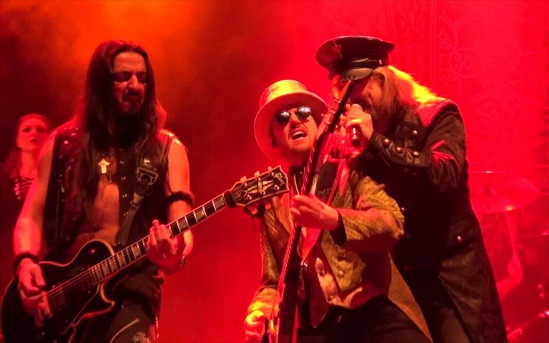 ti-epifulassei-to-mellon-gia-toustherion